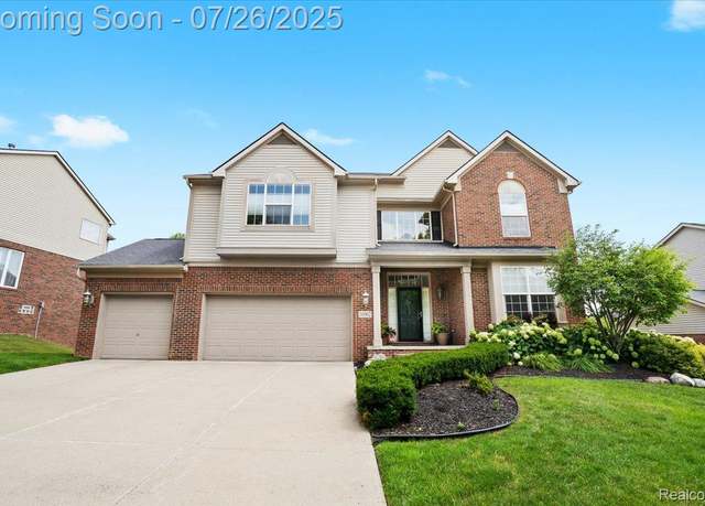 Property at 16962 Algonquin Dr, Northville, MI 48168, 4 beds, 4.5 baths