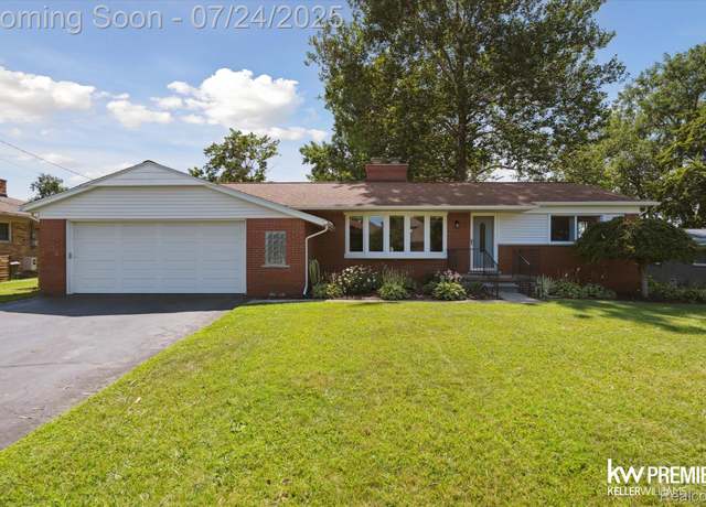 Property at 475 Berry Patch Ln, White Lake, MI 48386, 3 beds, 2 baths