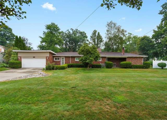 Property at 628 Riverside Dr, Linden, MI 48451, 4 beds, 2 baths