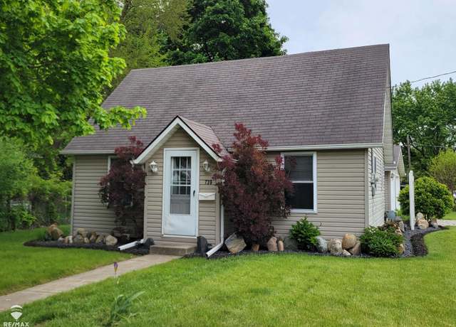Property at 739 Lingle Ave, Owosso, MI 48867, 3 beds, 1 bath