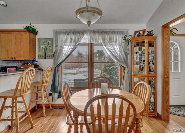 Property at 2509 E Blackmore Rd, Mayville, MI 48744, 3 beds, 2.5 baths
