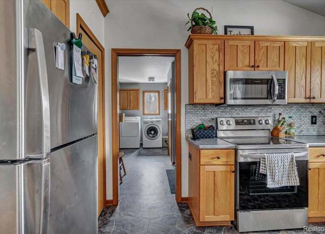 Property at 2509 E Blackmore Rd, Mayville, MI 48744, 3 beds, 2.5 baths