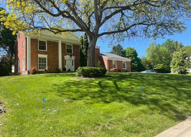 Property at 5250 Hardwoods Dr, West Bloomfield, MI 48323, 4 beds, 3 baths