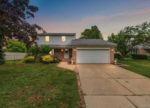 Property at 43456 Hartwick Dr, Sterling Heights, MI 48313, 3 beds, 2 baths
