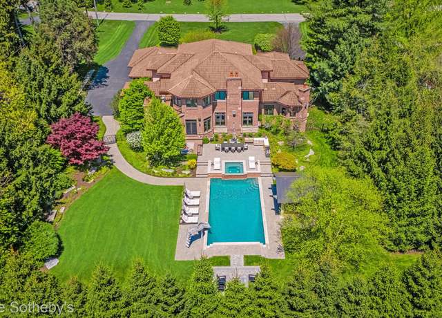 Property at 597 Yarboro Dr, Bloomfield Hills, MI 48304, 6 beds, 8 baths