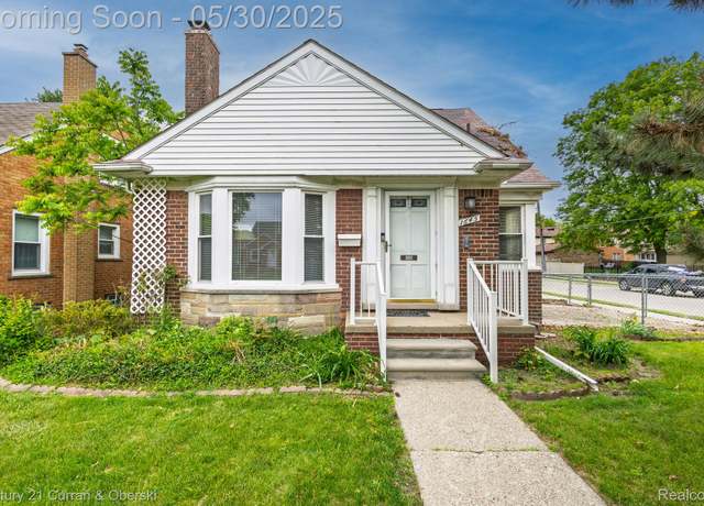 Property at 1645 Robindale Ave, Dearborn, MI 48128, 4 beds, 2 baths