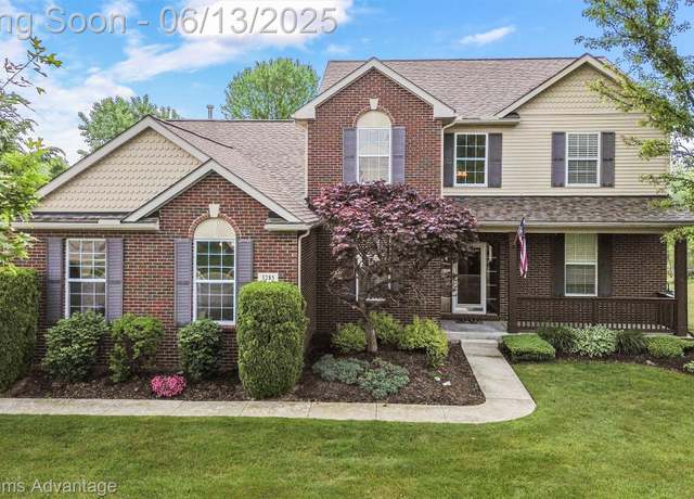 Property at 3285 Everett Dr, Rochester Hills, MI 48307, 4 beds, 3.5 baths