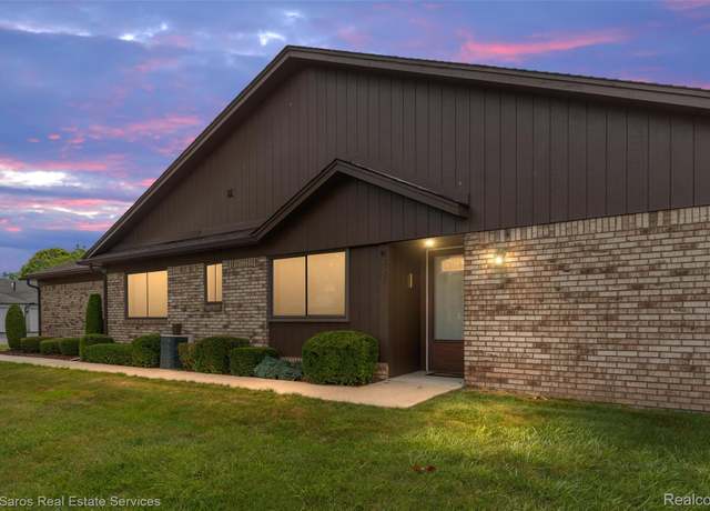 Property at 656 Country Club Dr, St Clair Shores, MI 48082, 2 beds, 2 baths