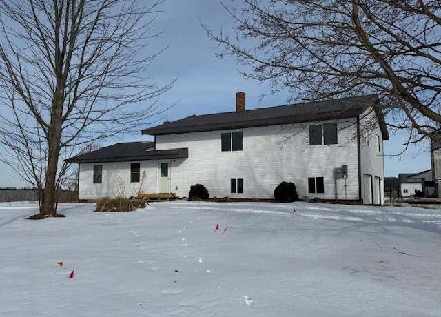Property at 8470 Skeels Rd, Holton, MI 49425, 5 beds, 2 baths