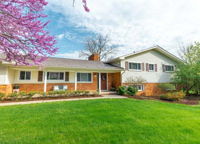 Property at 868 Helston Rd, Bloomfield Hills, MI 48304, 5 beds, 3.5 baths