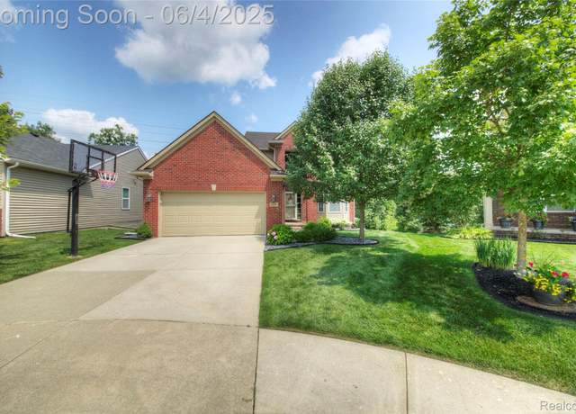 Property at 1570 Arbor View Ln, Howell, MI 48843, 4 beds, 2.5 baths