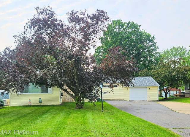 Property at 7257 Miller Rd, Swartz Creek, MI 48473, 3 beds, 2.5 baths