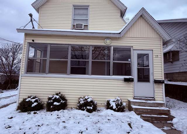 Property at 15 Dale St NW, Grand Rapids, MI 49505, 3 beds