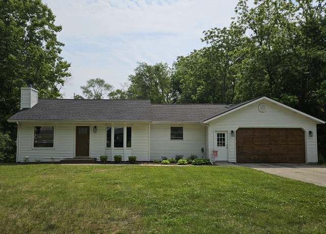 Property at 4372 Hunsberger Ave NE, Grand Rapids, MI 49525, 3 beds, 2 baths