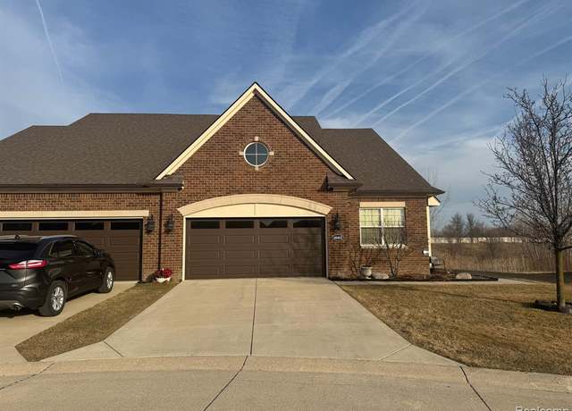 Property at 40462 Juniper Ct Ct, Clinton Twp, MI 48036, 3 beds, 2.5 baths