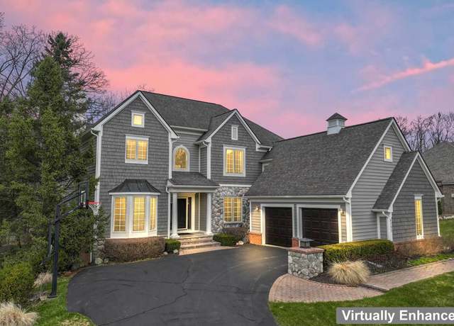 Property at 6193 Stonewood Dr, Clarkston, MI 48346, 5 beds, 3.5 baths