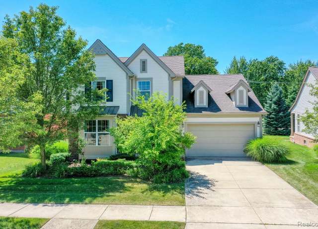 Property at 48073 Flatbush Cir, Macomb, MI 48042, 4 beds, 2.5 baths