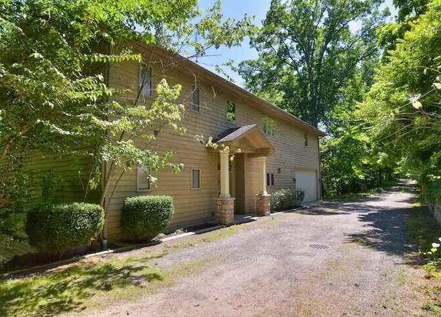 Property at 16431 Glassman Rd, Union Pier, MI 49129, 5 beds, 3.5 baths