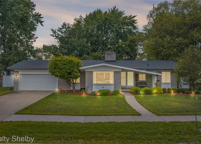 Property at 32625 Northampton Dr, Warren, MI 48093, 3 beds, 2.5 baths