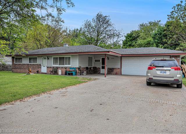 Property at 3208 Homestead Dr, Waterford, MI 48329, 4 beds, 1.5 baths