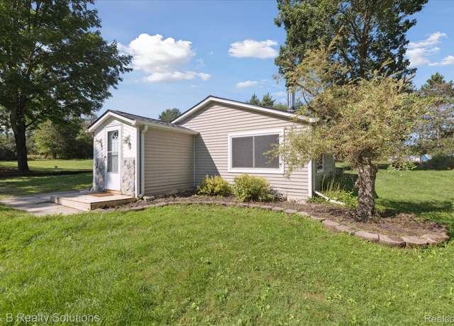 Property at 5159 Millis Rd, Deerfield Township, MI 48461, 2 beds, 1.5 baths