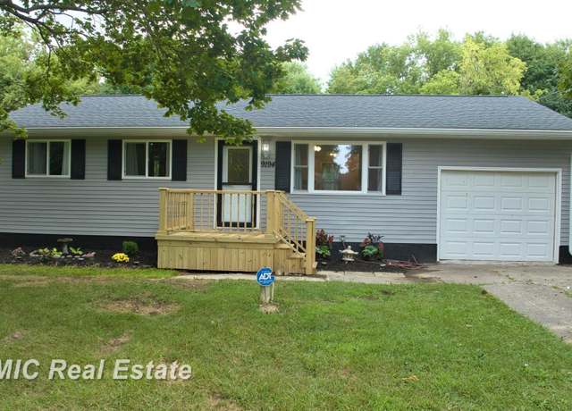 Property at 9194 Maplewood Rd, Clio, MI 48420, 3 beds, 1 bath