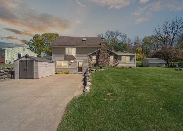 Property at 5780 Elvira, Pinckney, MI 48169, 3 beds, 1.5 baths