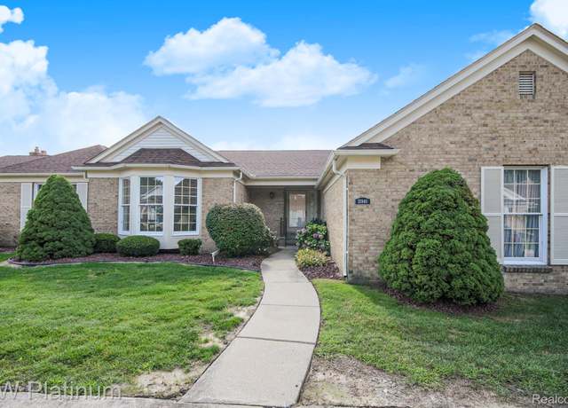 Property at 37840 Maple Cir W, Clinton Charter Township, MI 48036, 2 beds, 2.5 baths