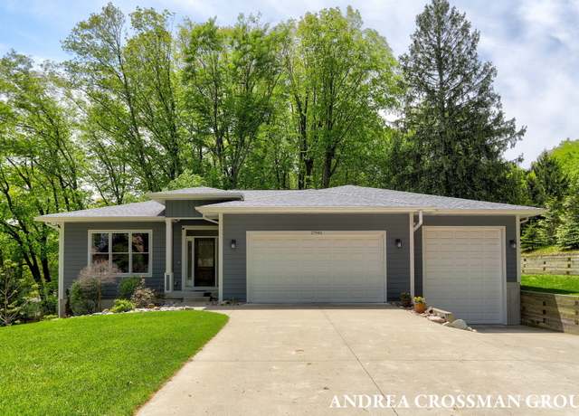 Property at 17946 Robbins Rd, Grand Haven, MI 49417, 4 beds, 2.5 baths
