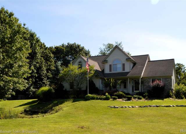 Property at 1355 Maxfield Rd, Brighton, MI 48114, 4 beds, 2.5 baths