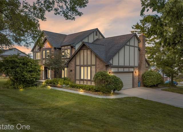 Property at 25006 Davenport Ave, Novi, MI 48374, 4 beds, 2.5 baths