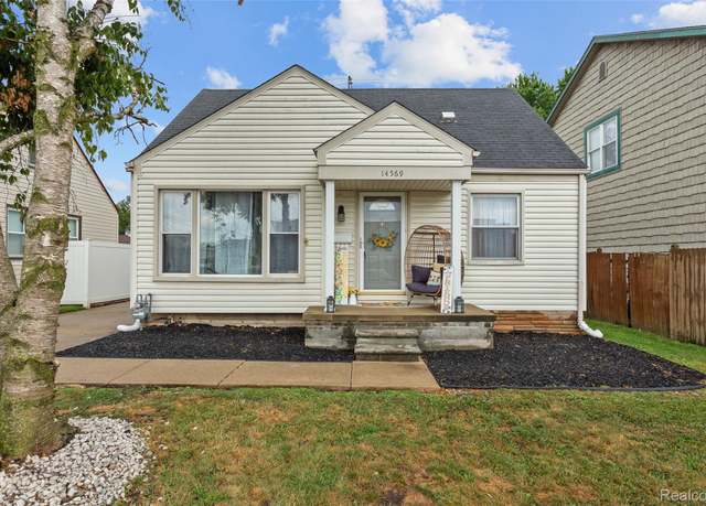 Property at 14569 Superior St, Trenton, MI 48195, 3 beds, 1.5 baths