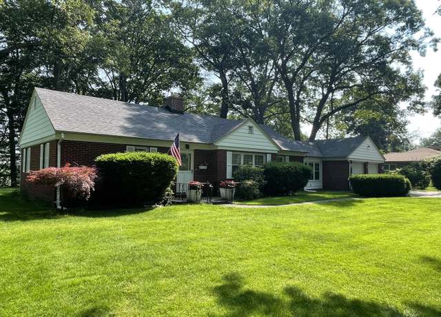 Property at 4102 Highgate Rd, Norton Shores, MI 49441, 2 beds, 1 bath