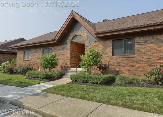 Property at 38671 Harrison Creek Ct, Harrison Township, MI 48045, 2 beds, 3 baths