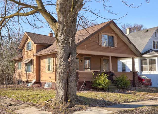 Property at 1403 Cypress St, Saginaw, MI 48602, 4 beds, 2 baths
