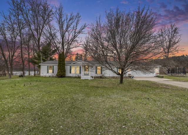 Property at 5814 Osceola Dr, Delton, MI 49046, 3 beds, 2 baths