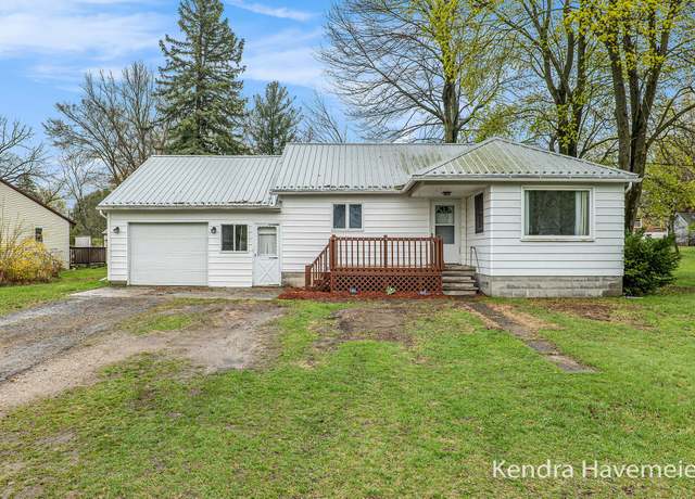 Property at 218 E Forrest St, Edmore, MI 48829, 2 beds, 1 bath