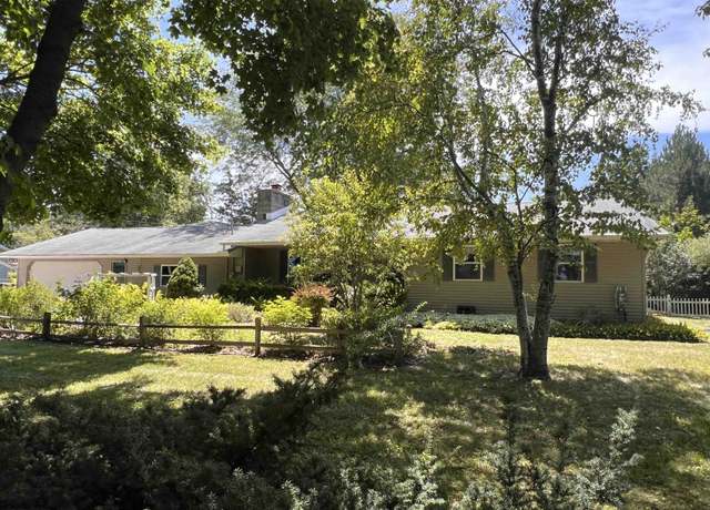 Property at 7888 E Broomfield Rd, Mt Pleasant, MI 48858, 3 beds, 2 baths
