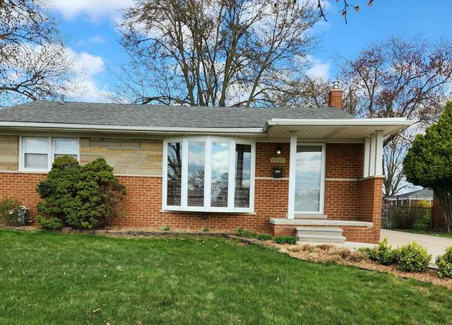 Property at 8844 Hillcrest St, Livonia, MI 48150, 3 beds, 1.5 baths