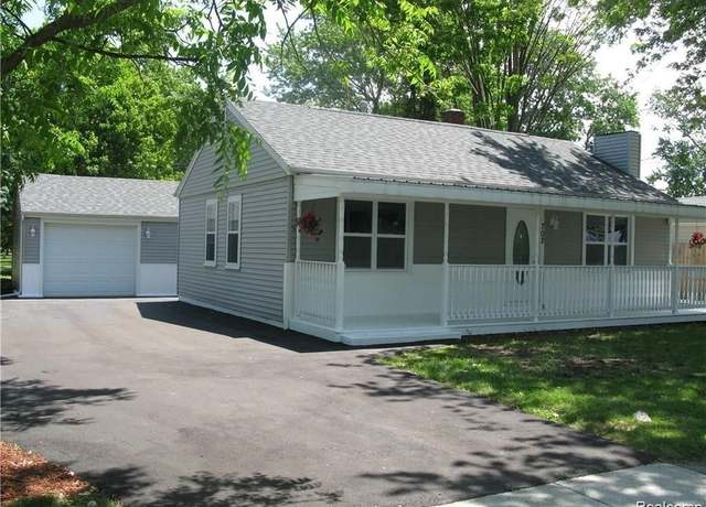 Property at 702 Oda St, Davison, MI 48423, 3 beds, 2.5 baths