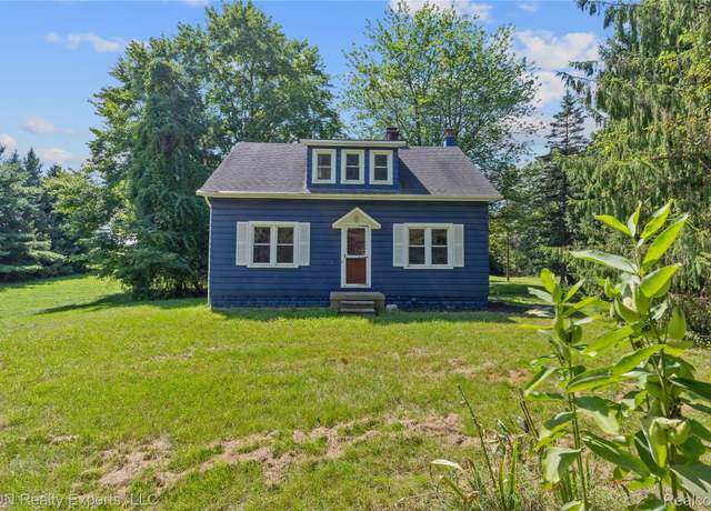 Property at 2145 Sexton Rd, Howell, MI 48843, 3 beds, 2 baths