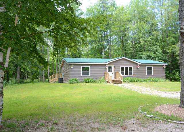 Property at 7273 Cadillac Hwy, Benzonia, MI 49616, 3 beds, 2 baths
