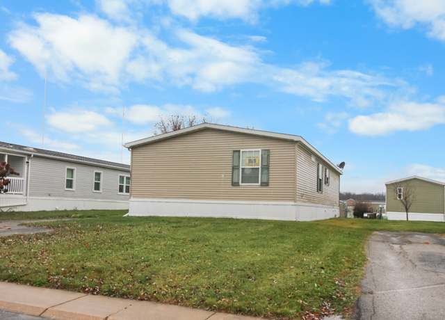 Property at 28954 Briarwood, Flat Rock, MI 48134, 3 beds, 2 baths