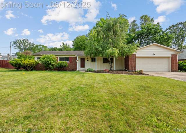 Property at 32311 Farmersville Rd, Farmington Hills, MI 48334, 3 beds, 2.5 baths