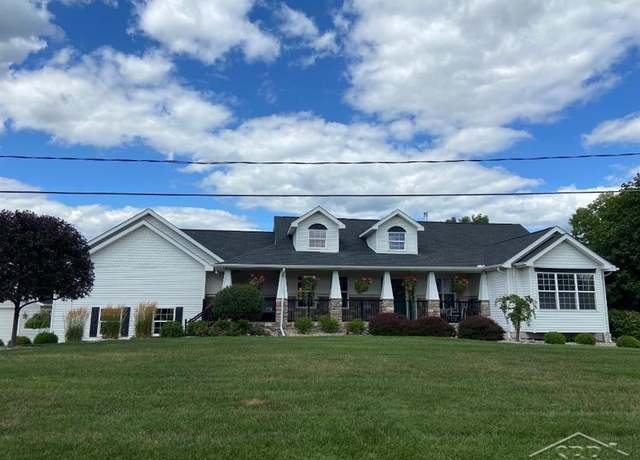 Property at 2530 N River Rd, Saginaw, MI 48609, 3 beds, 3 baths