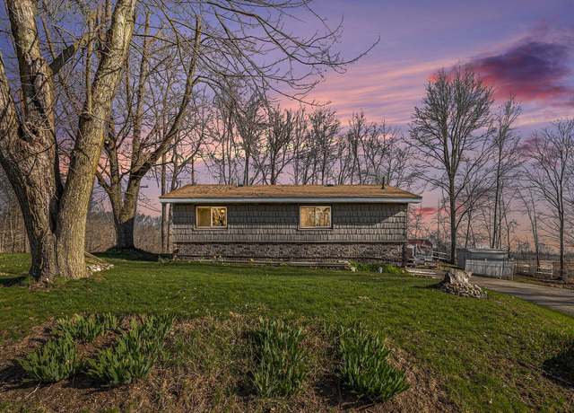 Property at 104 Cardinal Dr, Coldwater, MI 49036, 2 beds, 1 bath