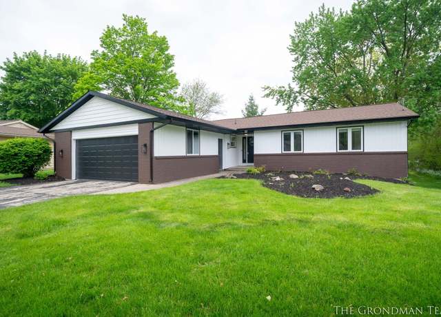 Property at 7879 Ridgewood Dr, Jenison, MI 49428, 4 beds, 2.5 baths