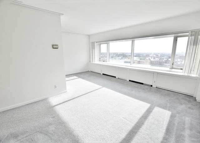 Property at 555 E William St Unit 14C, Ann Arbor, MI 48104, 1 bed, 1 bath