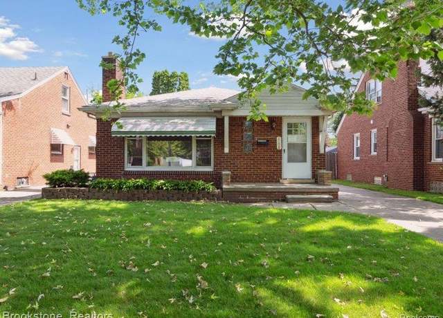 Property at 2198 Hawthorne Rd, Grosse Pointe Woods, MI 48236, 3 beds, 2 baths