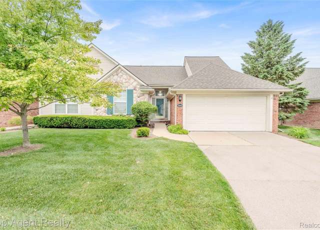 Property at 5669 Woodview Dr, Sterling Heights, MI 48314, 3 beds, 2.5 baths
